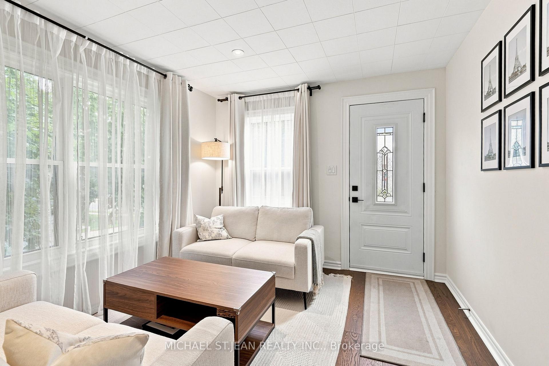 Photo 10 of 122 Limeridge Road W, Hamilton, Rolston — HOMEH