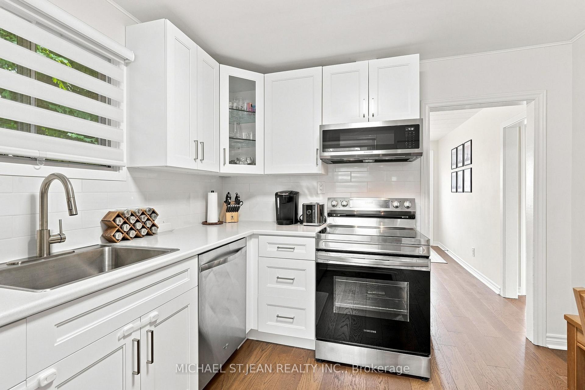 Photo 15 of 122 Limeridge Road W, Hamilton, Rolston — HOMEH
