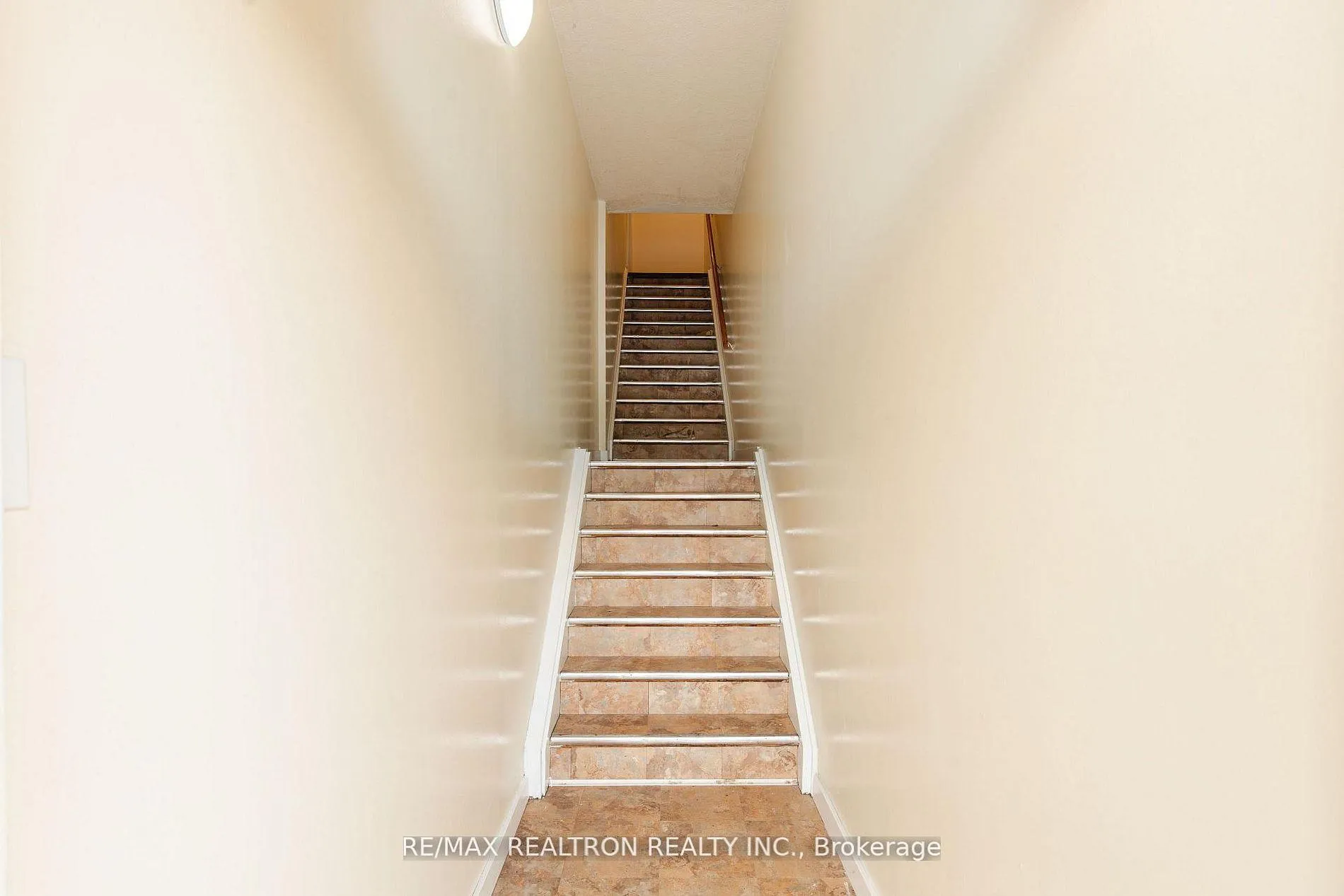 Photo 5 of Unit 975A, 975 Albion Road, Etobicoke, Thistletown-Beaumonde Heights — HOMEH