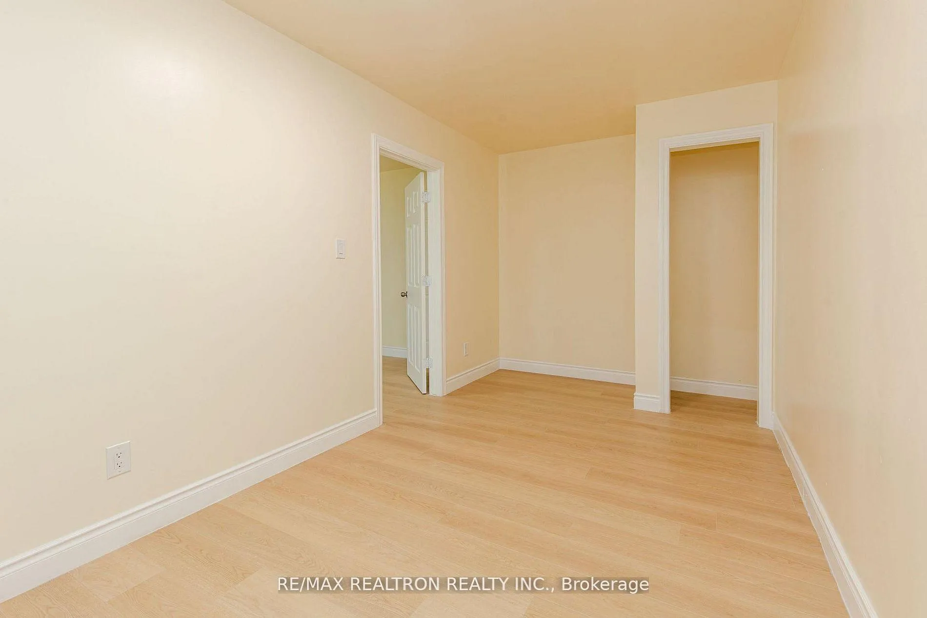 Photo 18 of Unit 975A, 975 Albion Road, Etobicoke, Thistletown-Beaumonde Heights — HOMEH