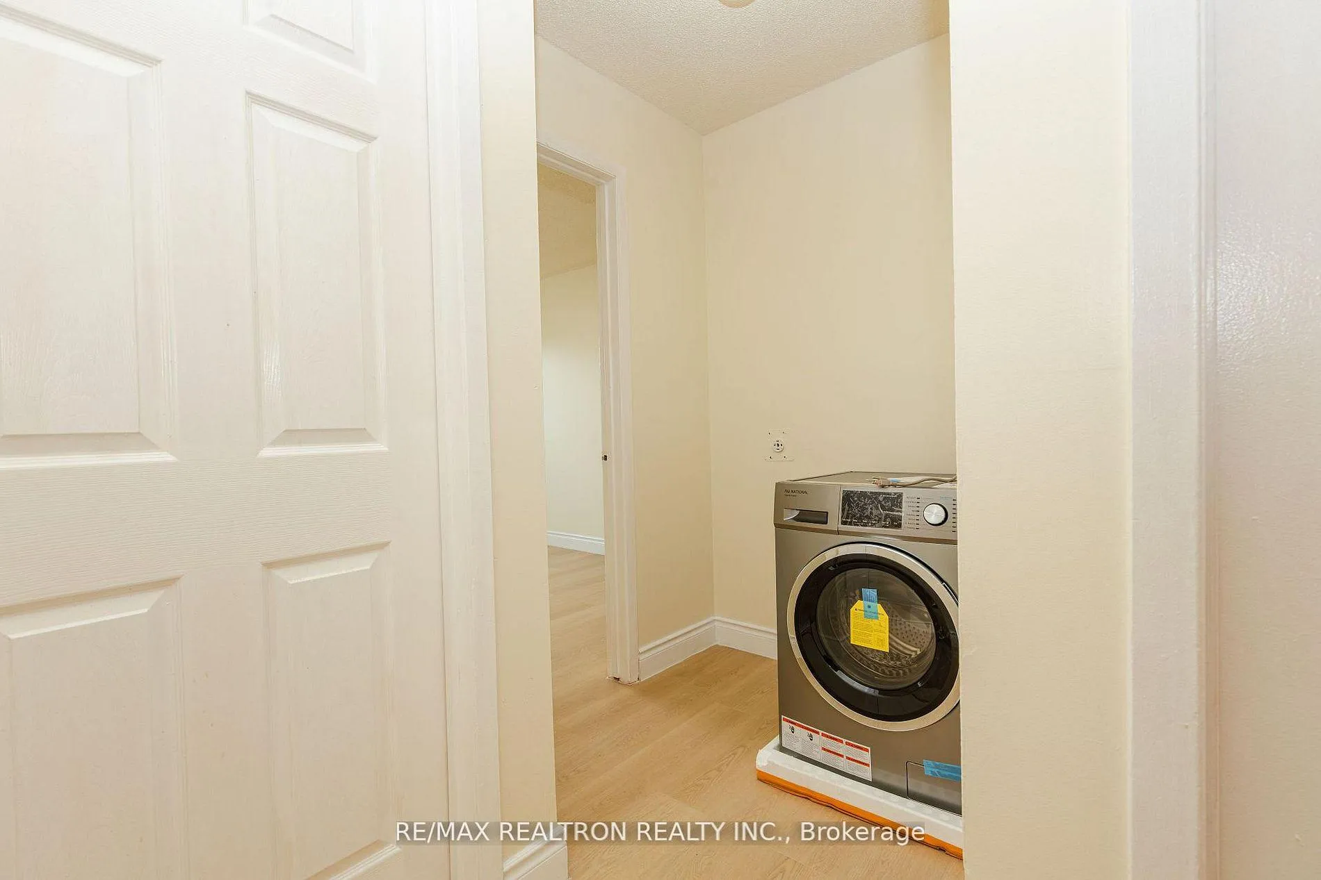 Photo 23 of Unit 975A, 975 Albion Road, Etobicoke, Thistletown-Beaumonde Heights — HOMEH