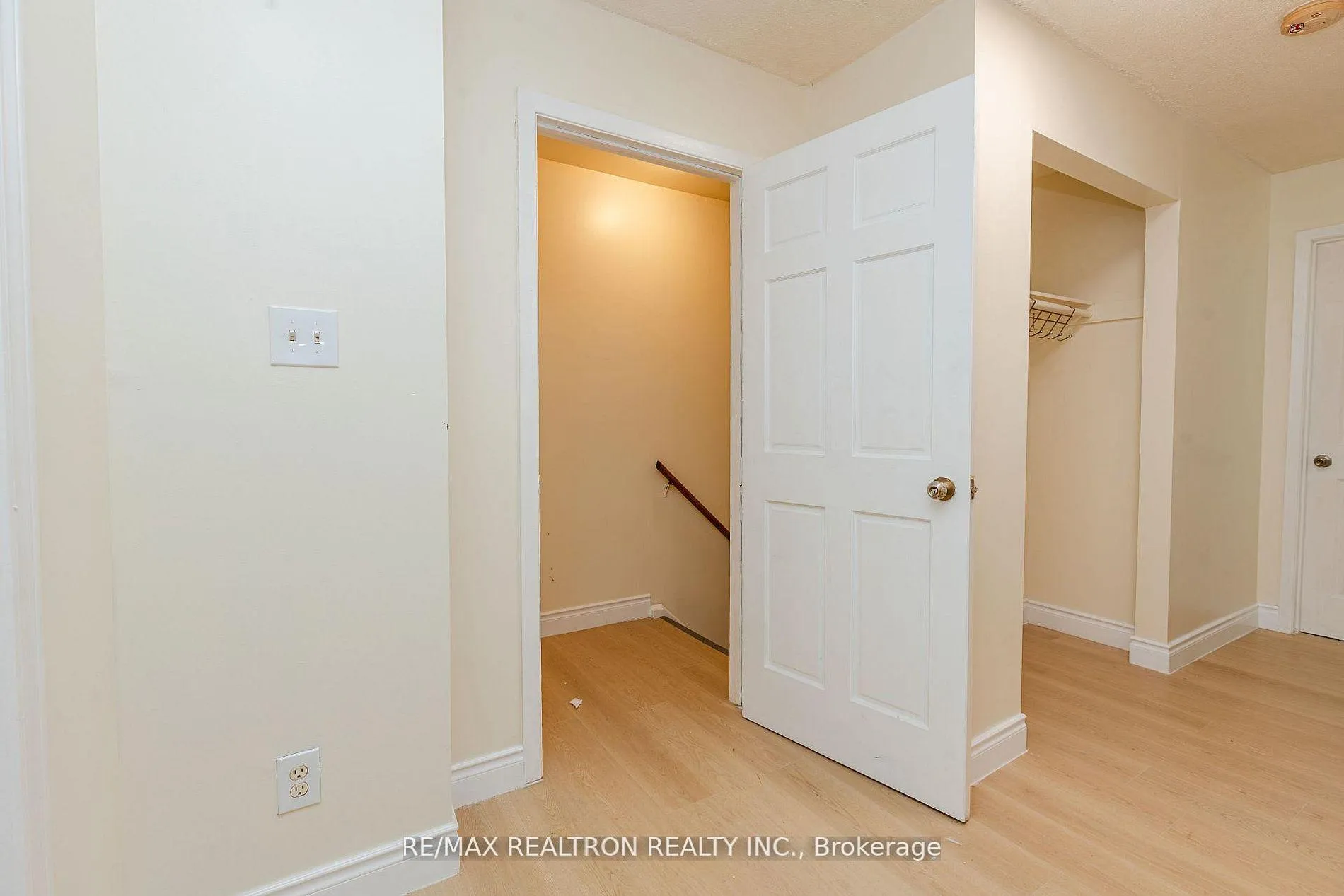 Photo 35 of Unit 975A, 975 Albion Road, Etobicoke, Thistletown-Beaumonde Heights — HOMEH