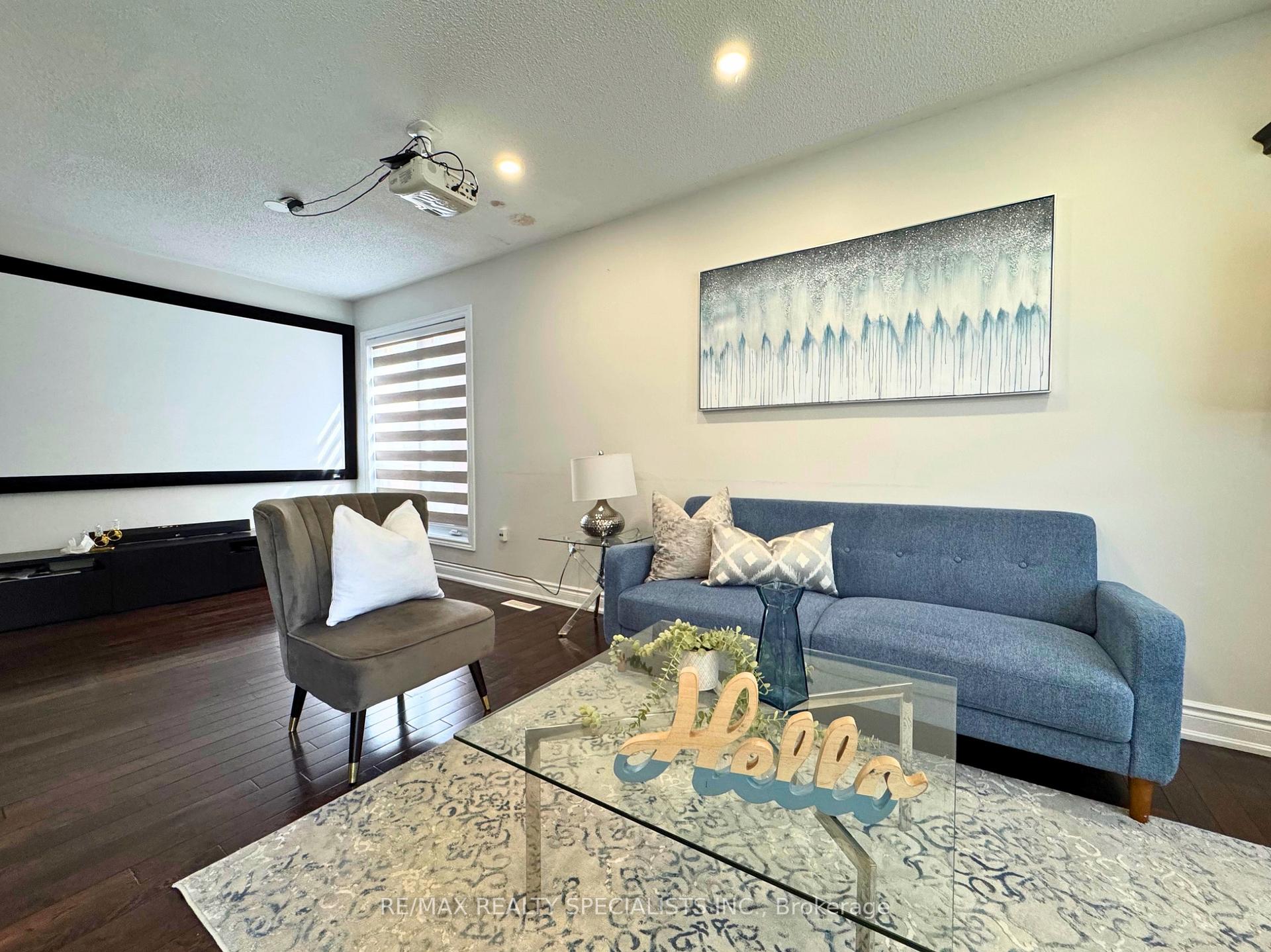 Photo 5 of 22 Clayborne Avenue, Brampton, Fletcher's Meadow — HOMEH