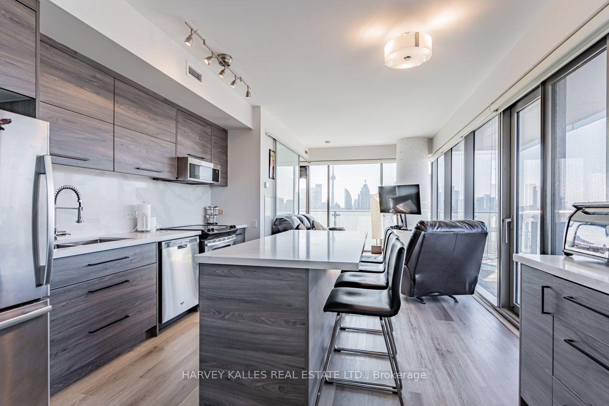 Photo 4 of Unit 3602, 70 Distillery Lane, Toronto, Waterfront Communities — HOMEH