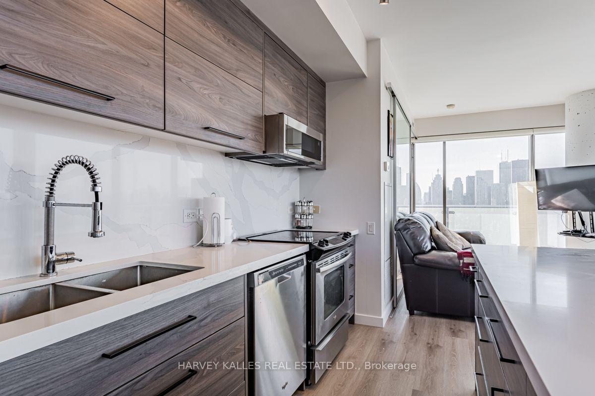 Photo 5 of Unit 3602, 70 Distillery Lane, Toronto, Waterfront Communities — HOMEH