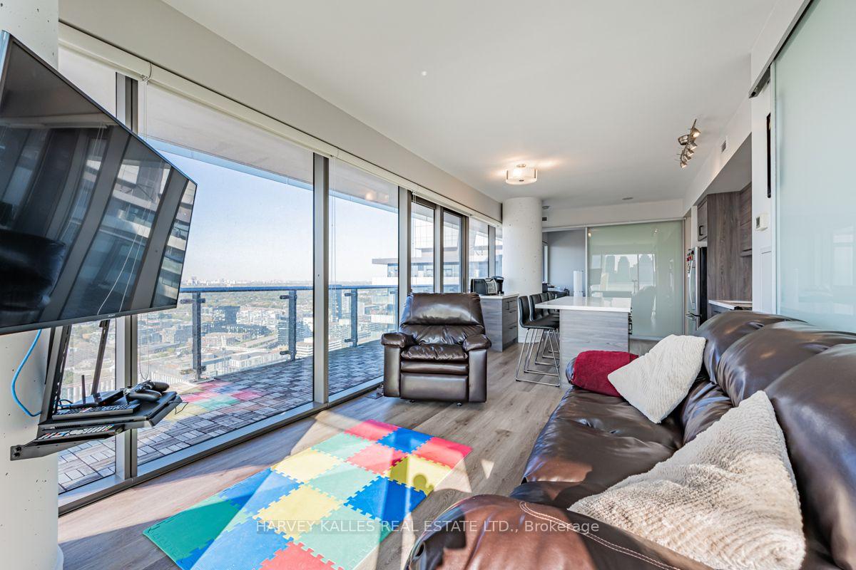 Photo 8 of Unit 3602, 70 Distillery Lane, Toronto, Waterfront Communities — HOMEH