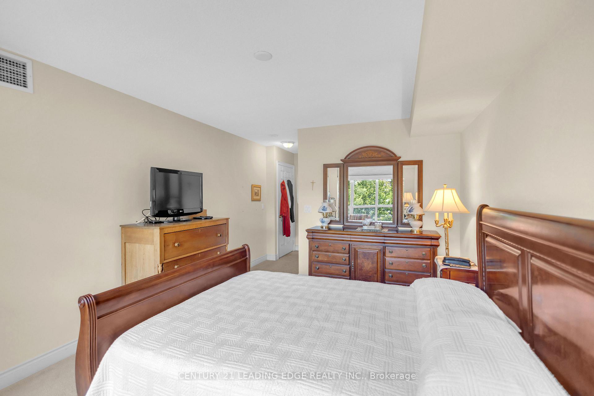 Photo 19 of Unit 403, 442 Maple Ave, Burlington, Brant — HOMEH