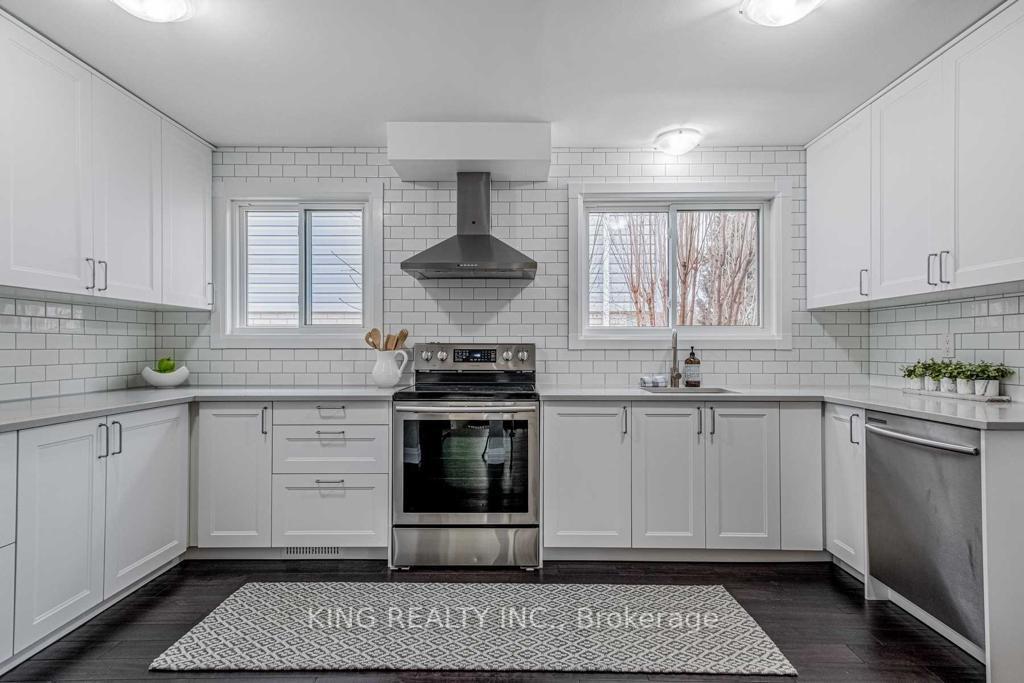 Photo 4 of 13 Brookland Drive W, Brampton, Avondale — HOMEH