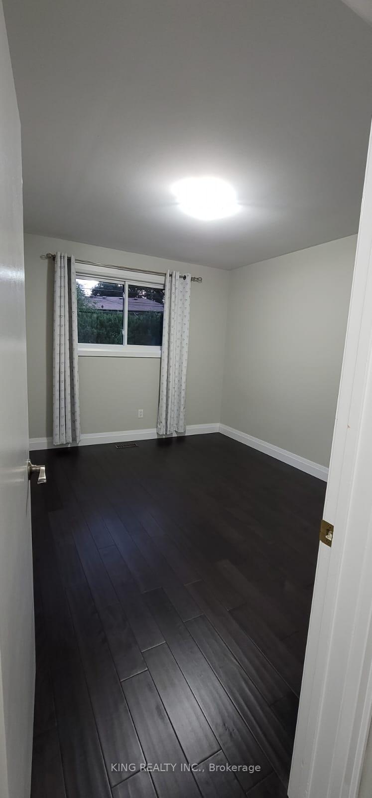 Photo 9 of 13 Brookland Drive W, Brampton, Avondale — HOMEH