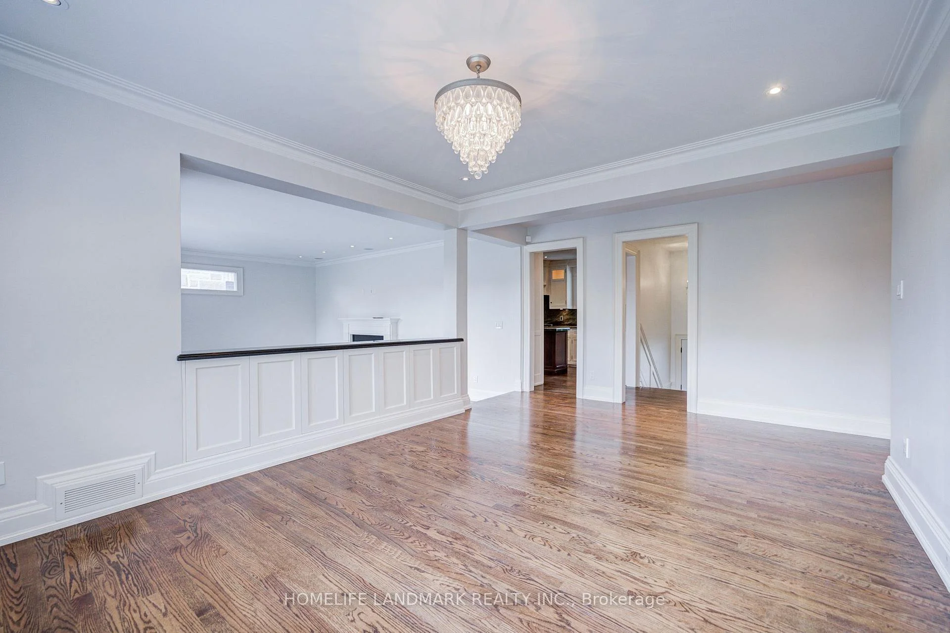 Photo 18 of 102 Stratford Crescent, North York, Bridle Path-Sunnybrook-York Mills — HOMEH