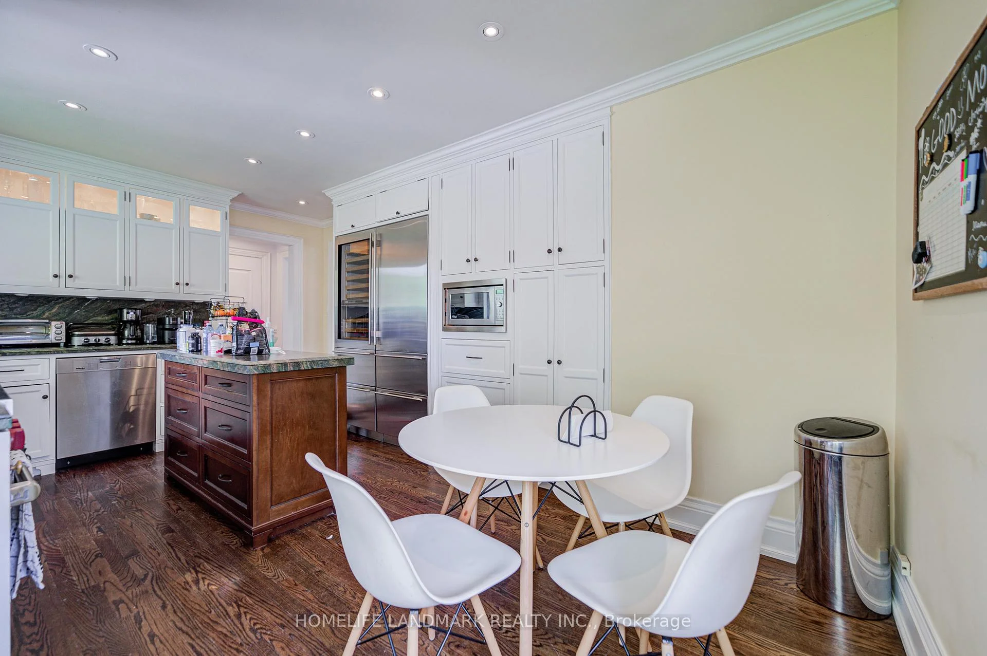 Photo 25 of 102 Stratford Crescent, North York, Bridle Path-Sunnybrook-York Mills — HOMEH