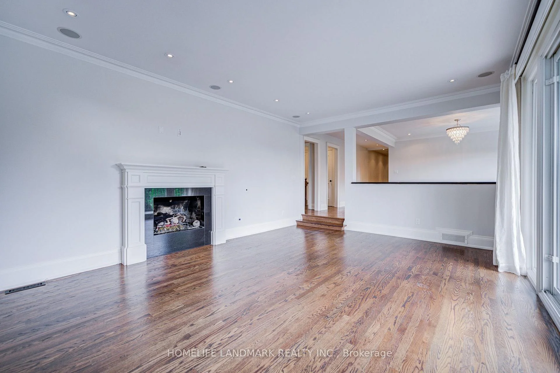 Photo 33 of 102 Stratford Crescent, North York, Bridle Path-Sunnybrook-York Mills — HOMEH