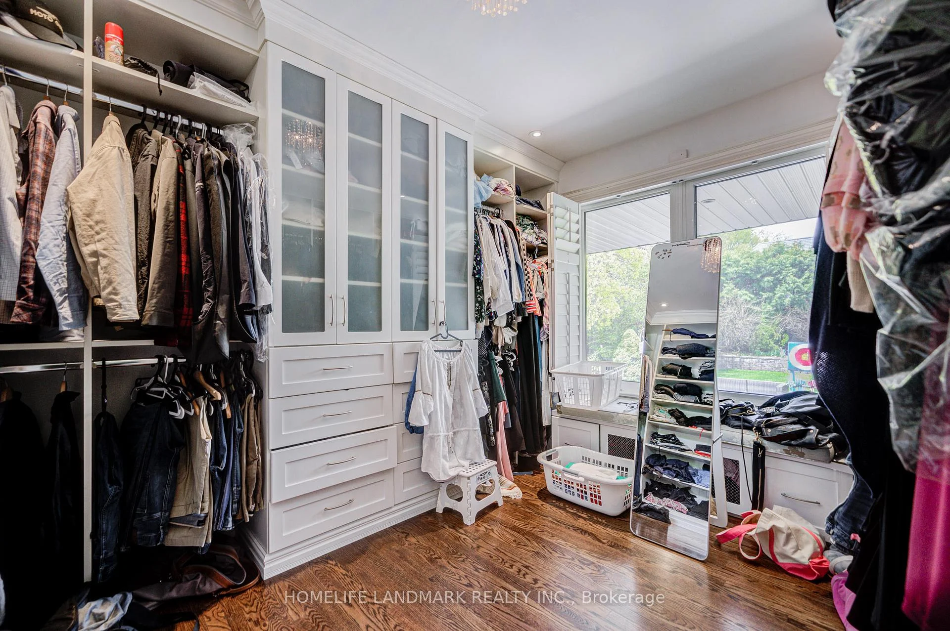 Photo 39 of 102 Stratford Crescent, North York, Bridle Path-Sunnybrook-York Mills — HOMEH