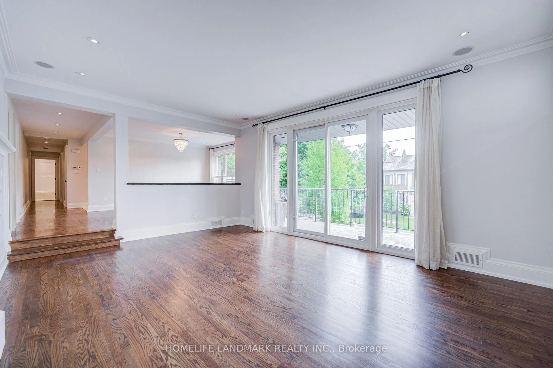 Photo 47 of 102 Stratford Crescent, North York, Bridle Path-Sunnybrook-York Mills — HOMEH