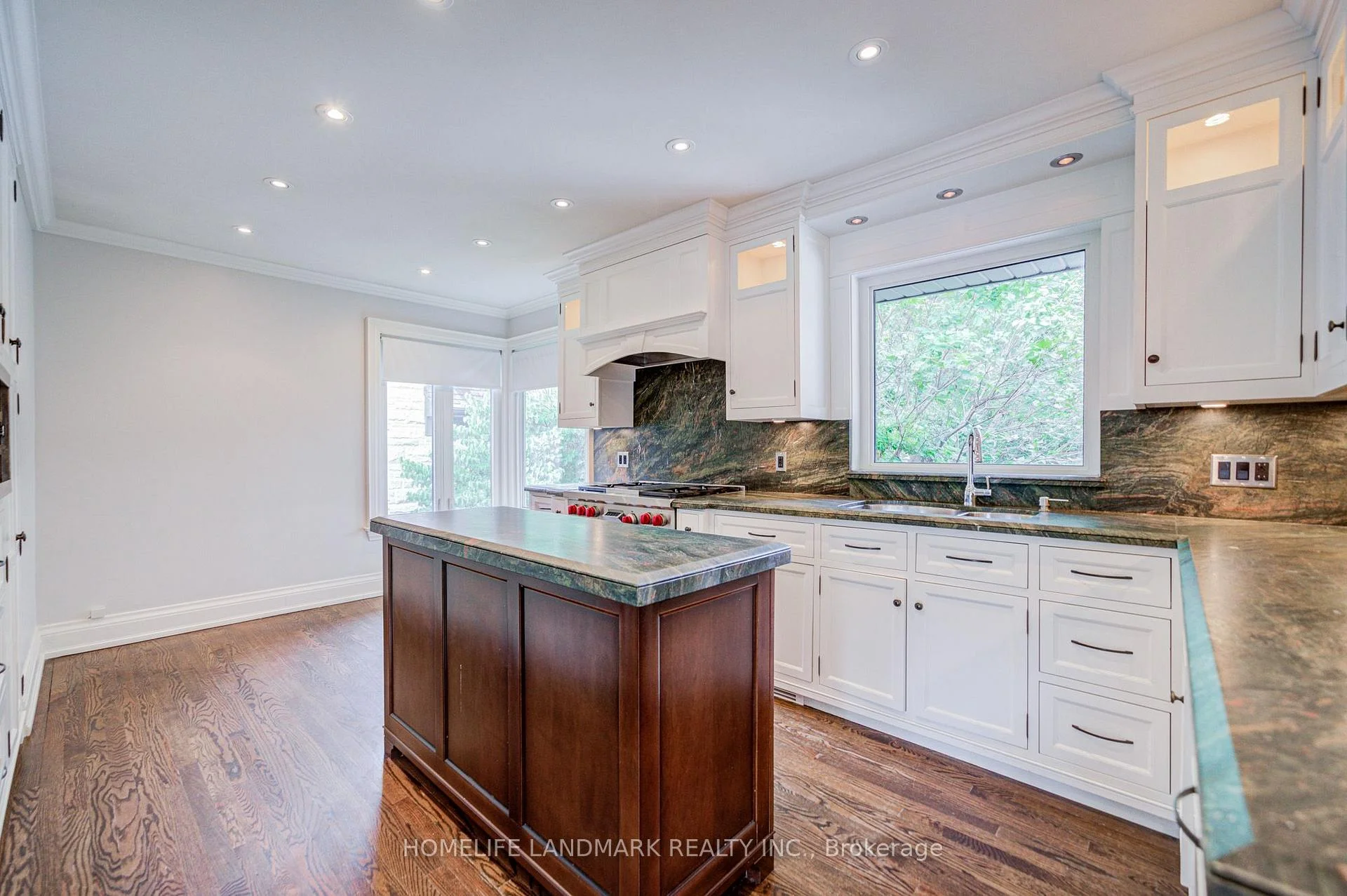 Photo 55 of 102 Stratford Crescent, North York, Bridle Path-Sunnybrook-York Mills — HOMEH