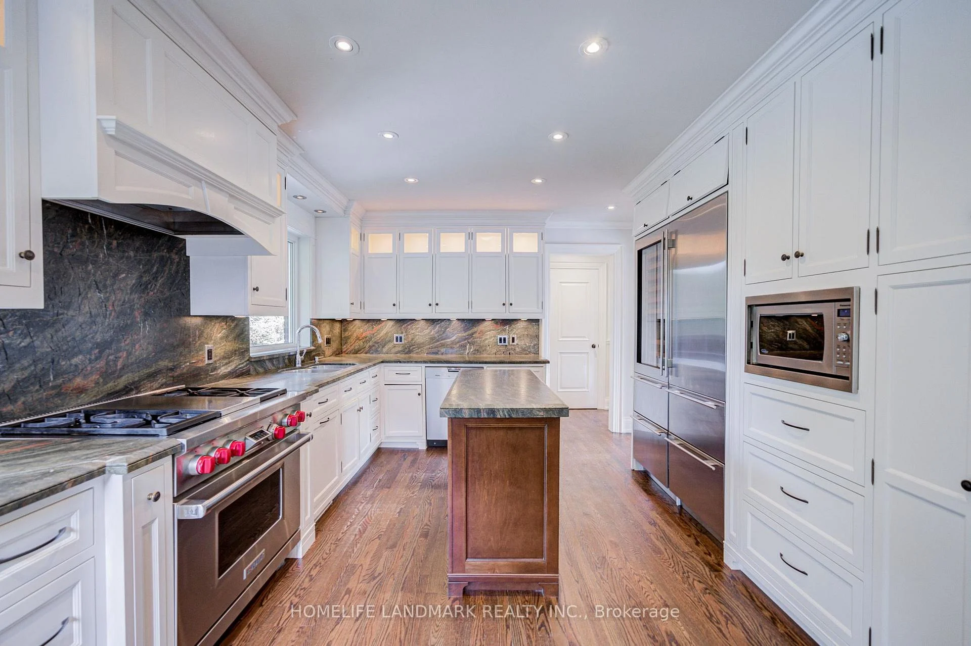 Photo 57 of 102 Stratford Crescent, North York, Bridle Path-Sunnybrook-York Mills — HOMEH