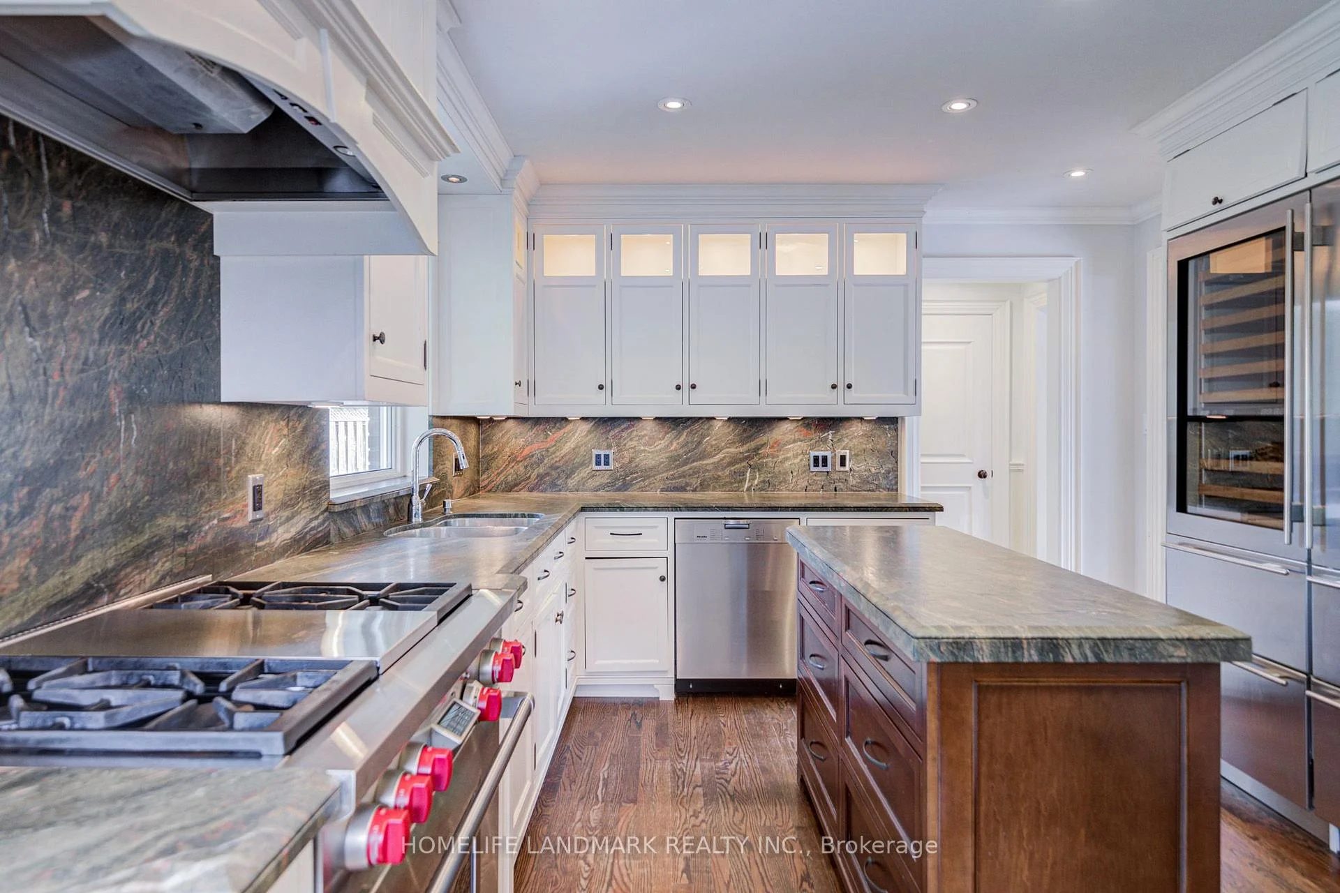 Photo 58 of 102 Stratford Crescent, North York, Bridle Path-Sunnybrook-York Mills — HOMEH