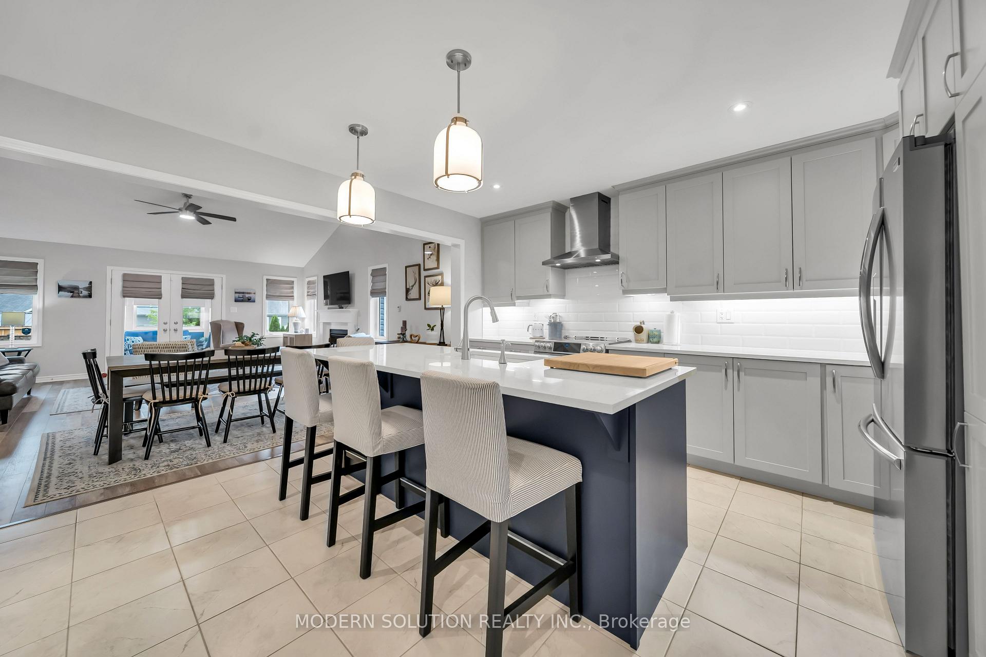 Photo 11 of 16 Stother Crescent, Bracebridge, Macaulay — HOMEH