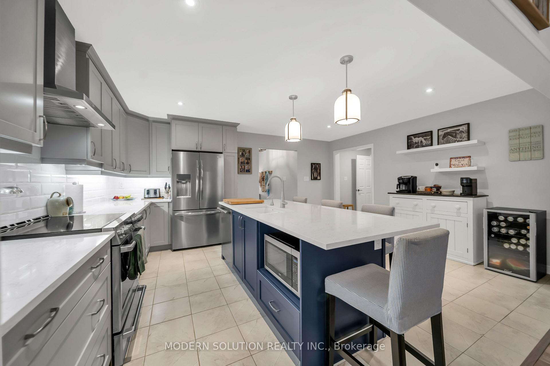 Photo 12 of 16 Stother Crescent, Bracebridge, Macaulay — HOMEH
