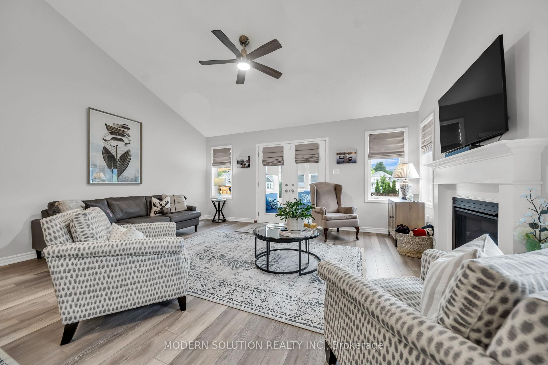 Photo 19 of 16 Stother Crescent, Bracebridge, Macaulay — HOMEH