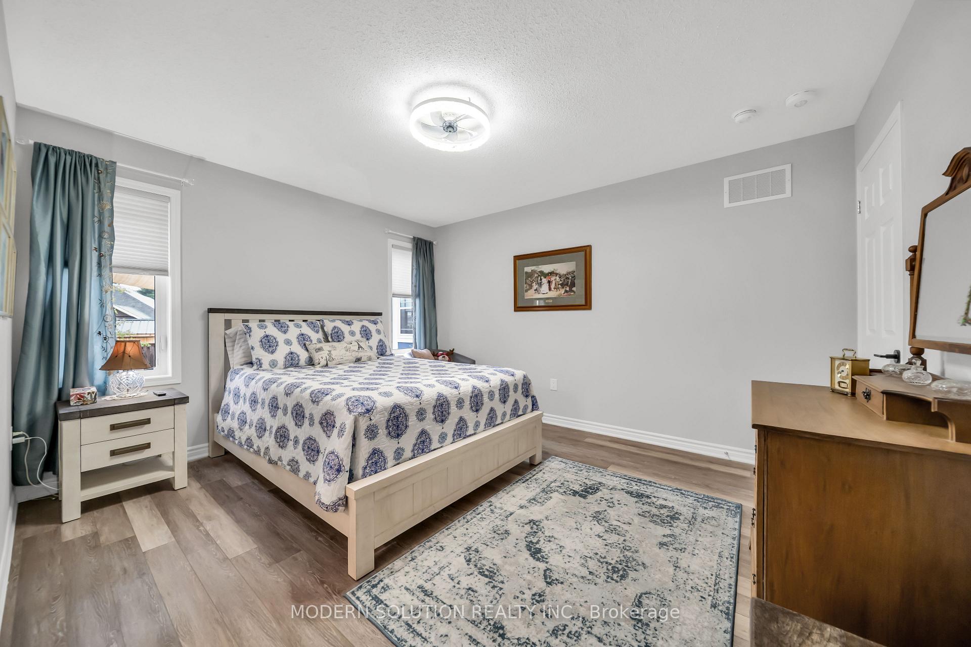 Photo 24 of 16 Stother Crescent, Bracebridge, Macaulay — HOMEH