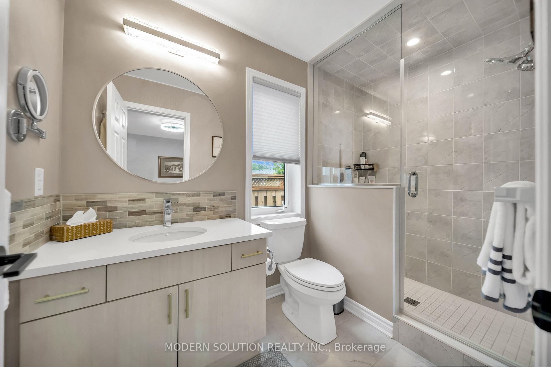 Photo 25 of 16 Stother Crescent, Bracebridge, Macaulay — HOMEH