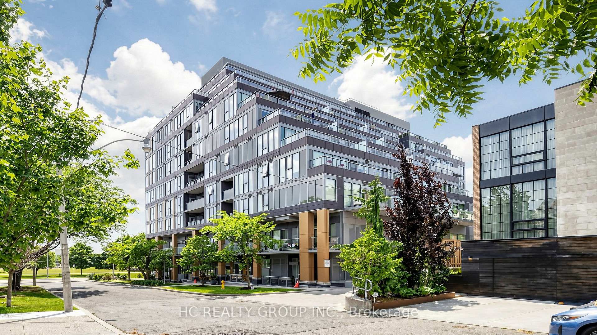Front of Unit 701, 6 Parkwood Avenue