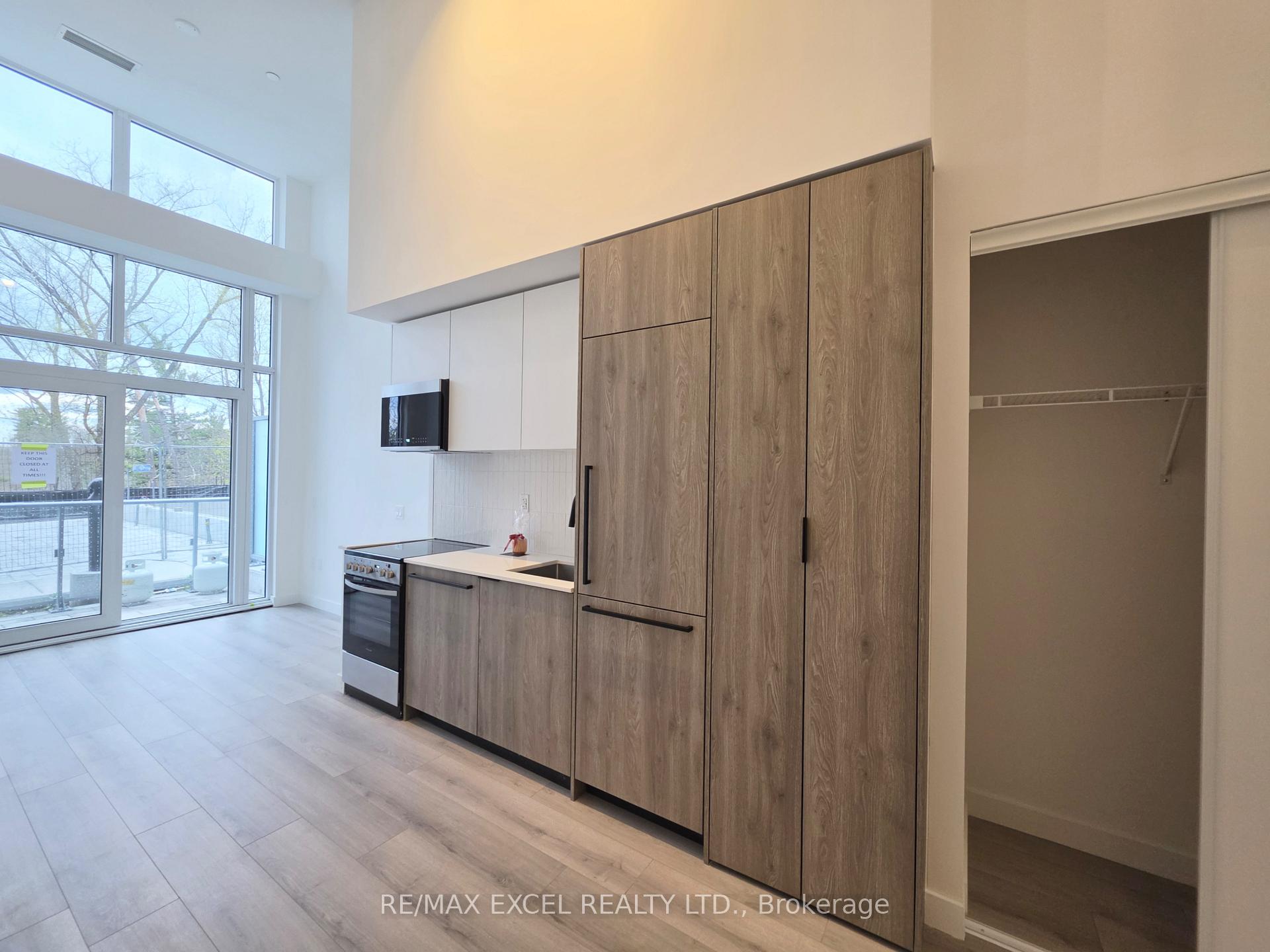 Front of Unit 124, 1635 Military Trail
