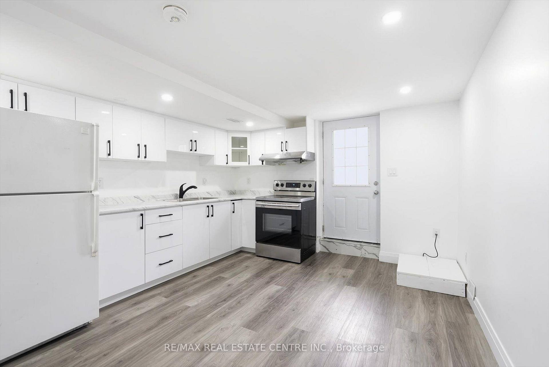 Photo 6 of Unit Lower, 33 Garside Crescent, Brampton, Northgate — HOMEH