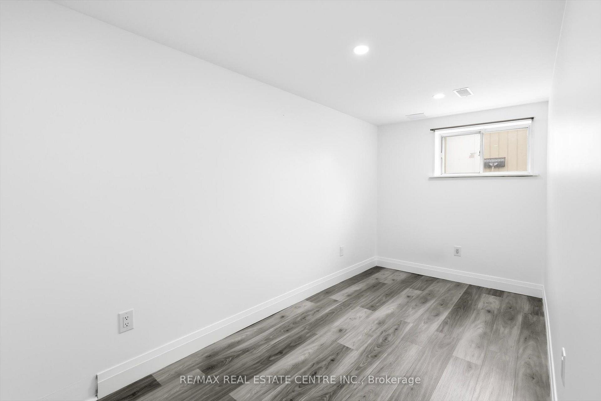 Photo 10 of Unit Lower, 33 Garside Crescent, Brampton, Northgate — HOMEH