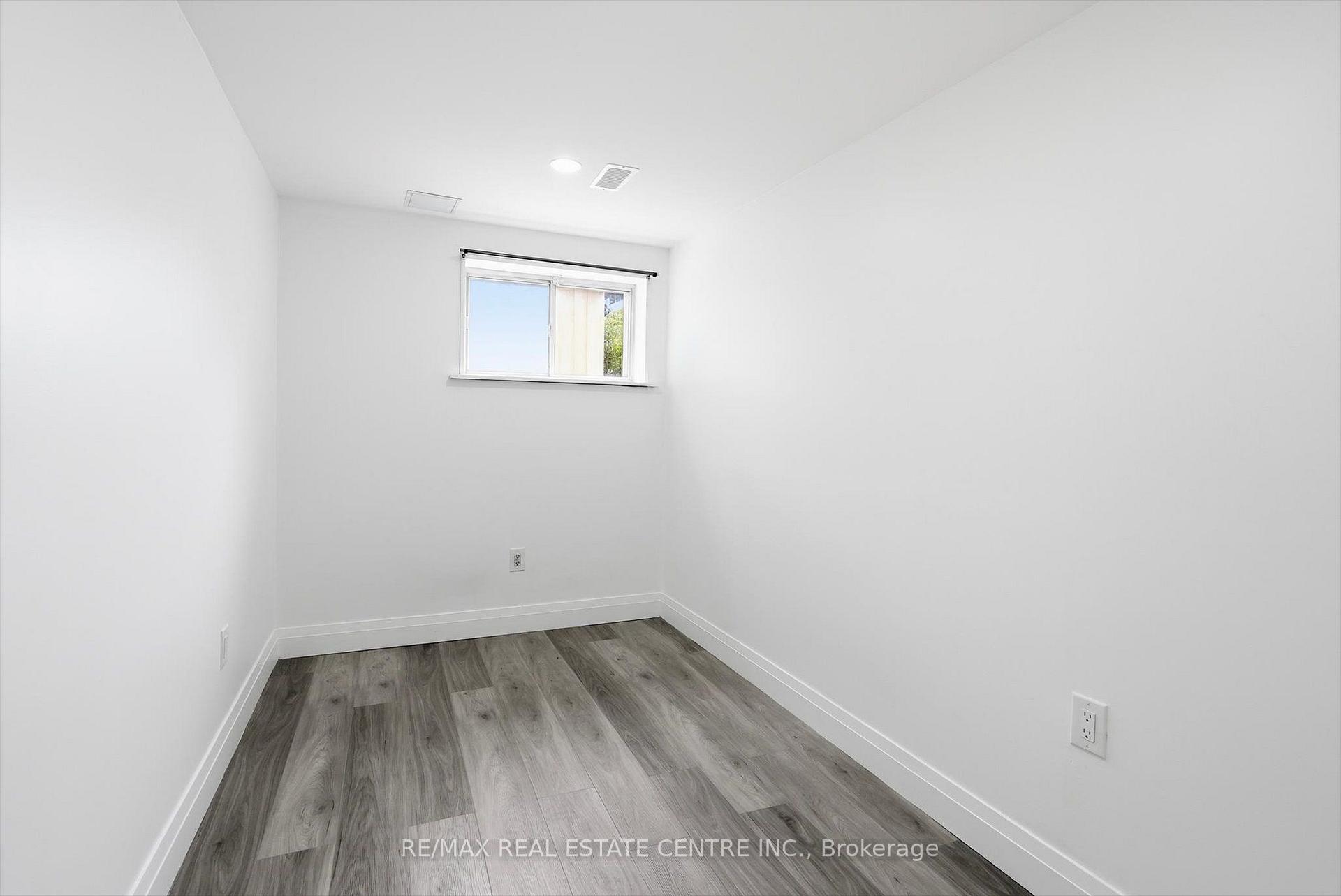 Photo 11 of Unit Lower, 33 Garside Crescent, Brampton, Northgate — HOMEH