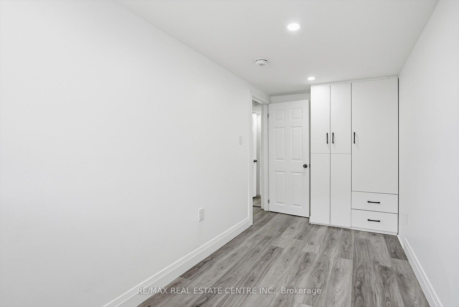Photo 12 of Unit Lower, 33 Garside Crescent, Brampton, Northgate — HOMEH