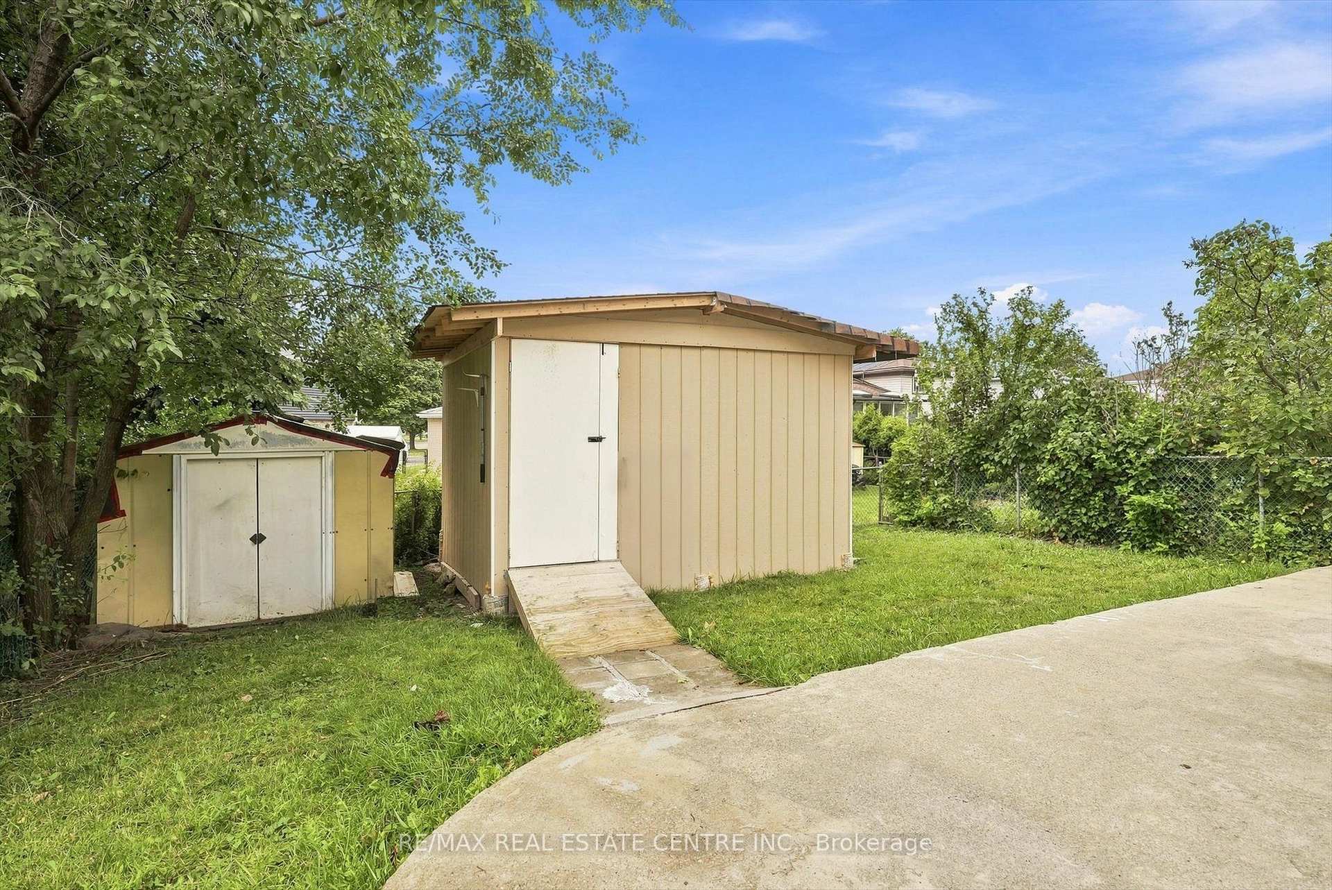 Photo 17 of Unit Lower, 33 Garside Crescent, Brampton, Northgate — HOMEH