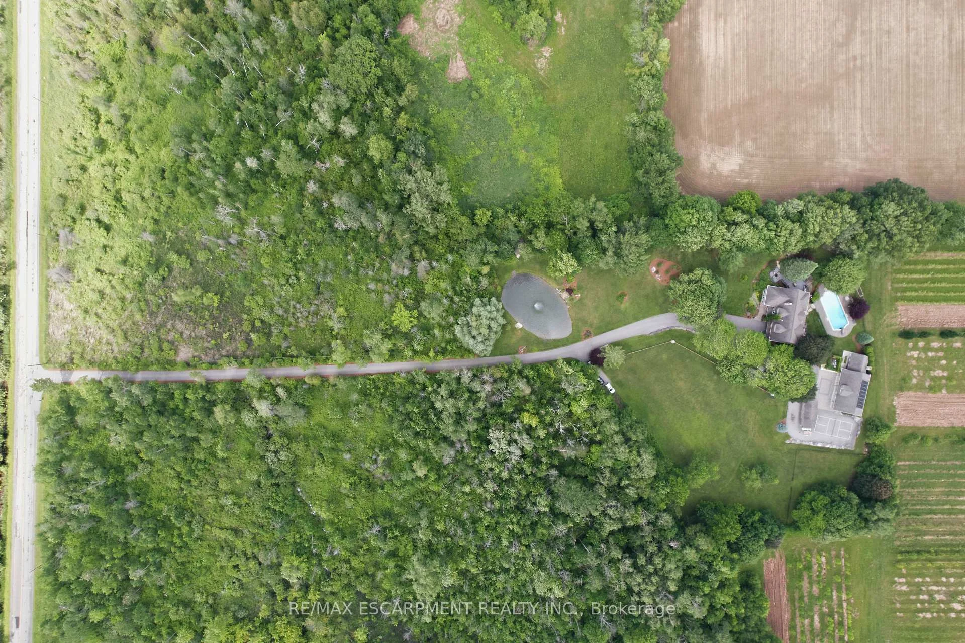 Photo 9 of 314 7th Concession Road E, Hamilton, Rural Flamborough — HOMEH