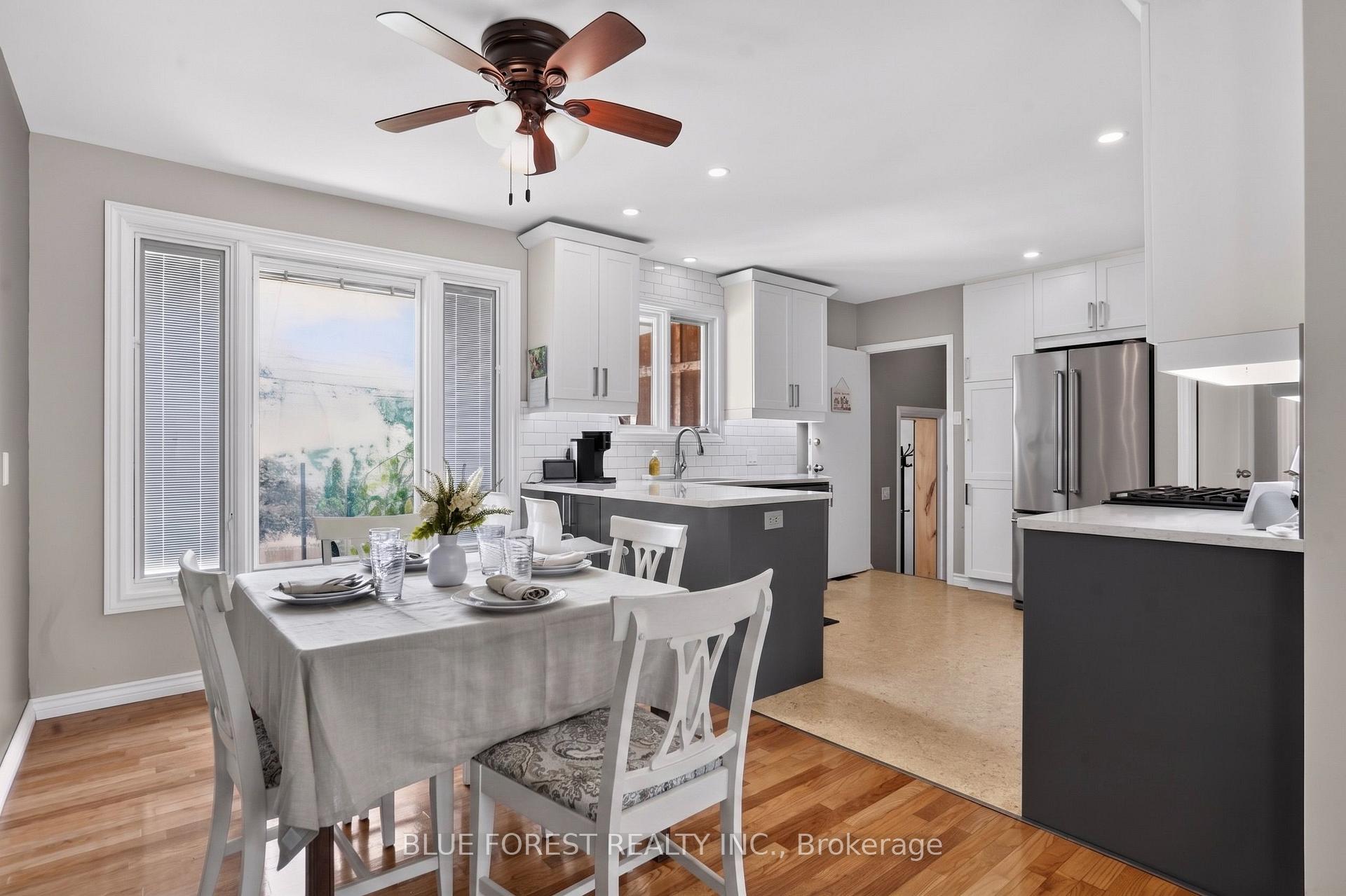 Photo 12 of 926 Eagle Crescent, London, South J — HOMEH