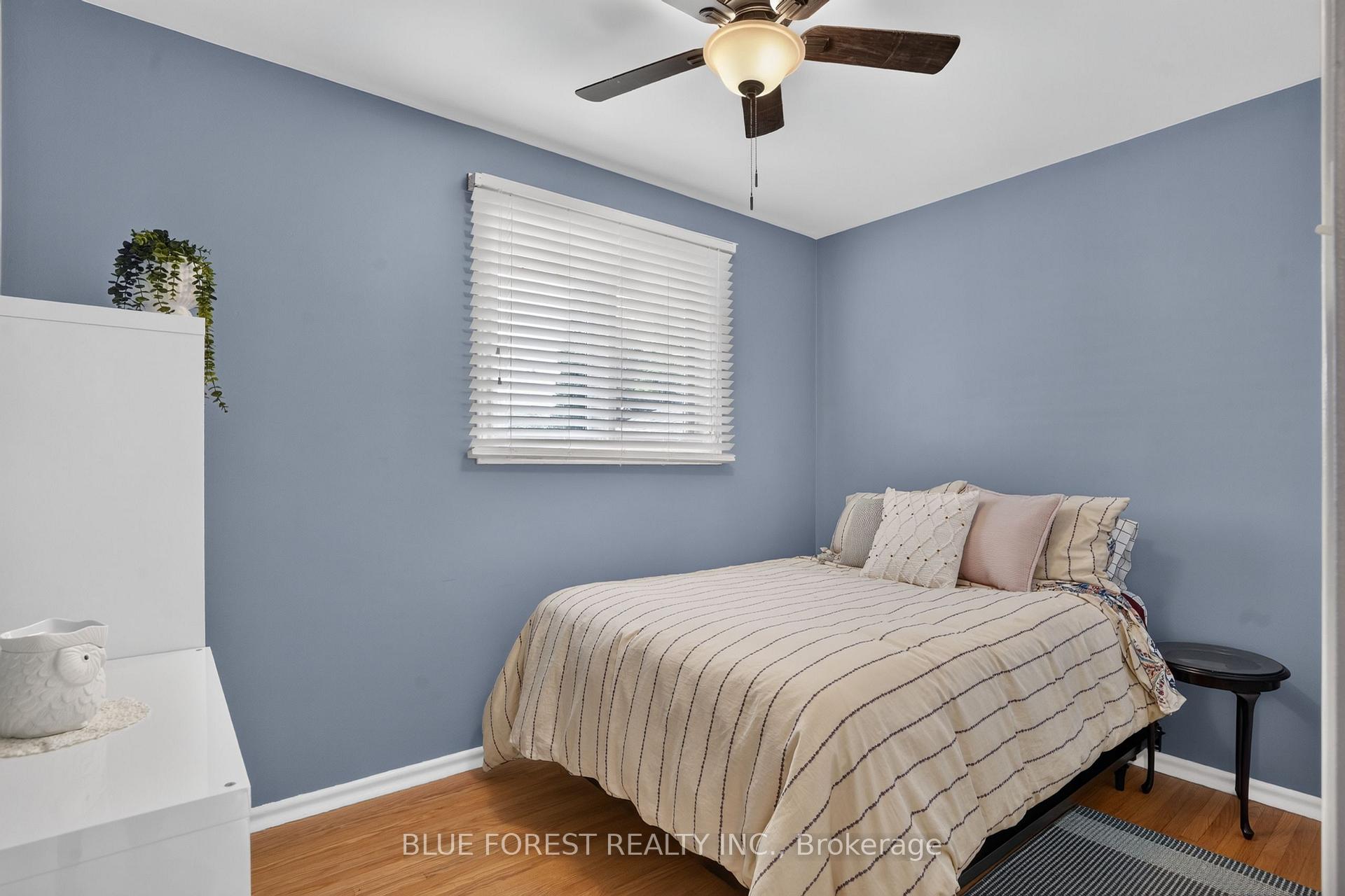 Photo 21 of 926 Eagle Crescent, London, South J — HOMEH