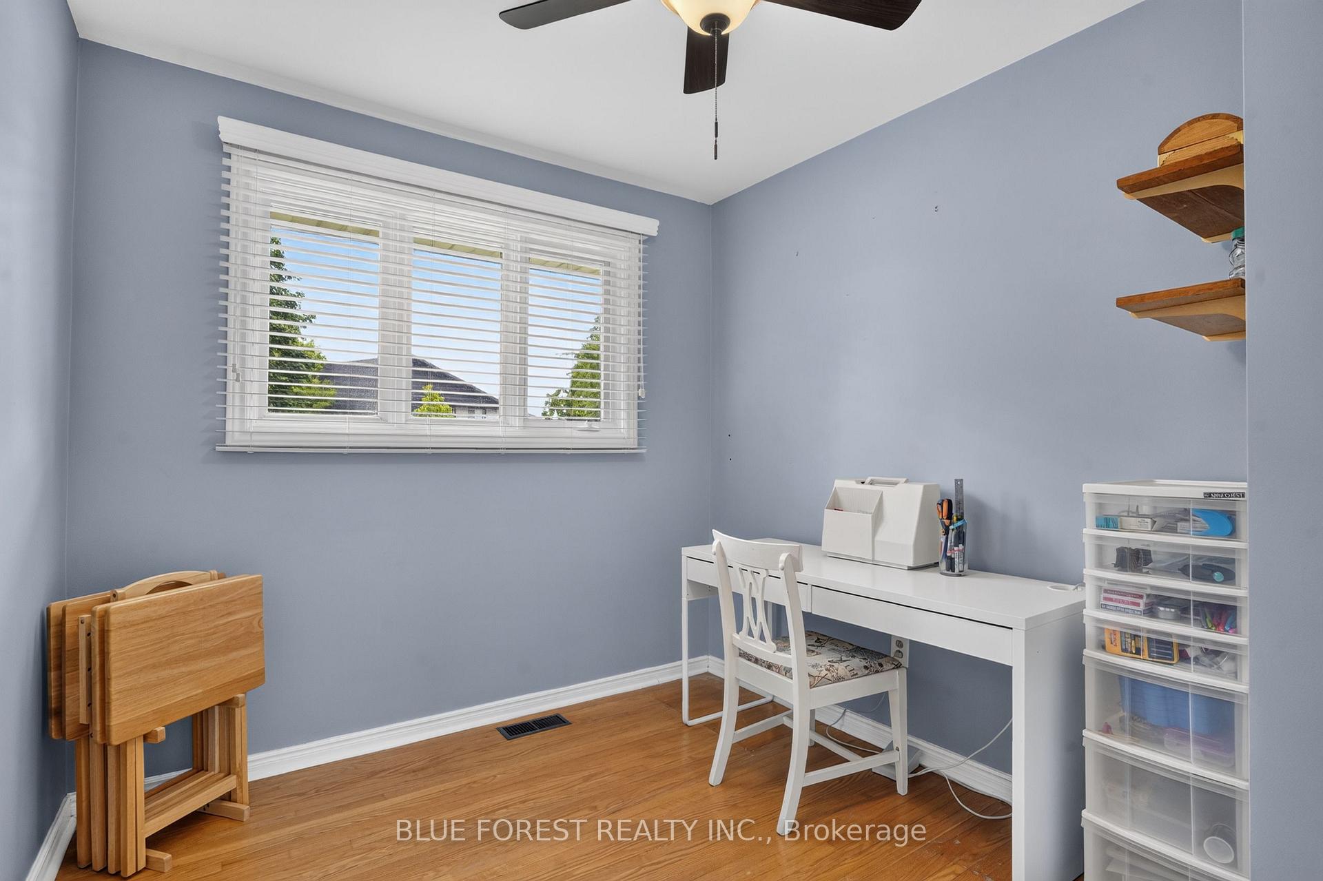 Photo 24 of 926 Eagle Crescent, London, South J — HOMEH