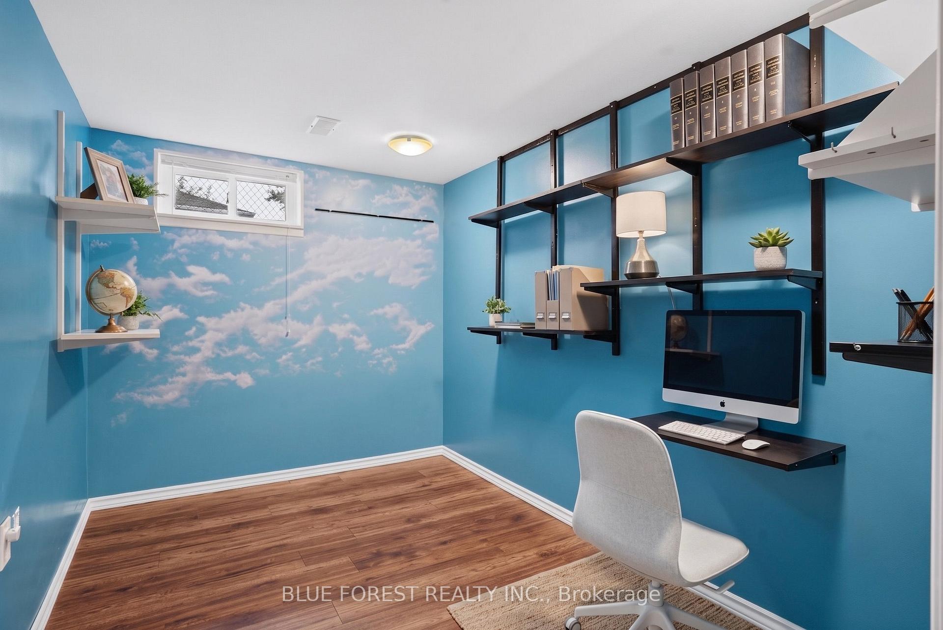 Photo 38 of 926 Eagle Crescent, London, South J — HOMEH