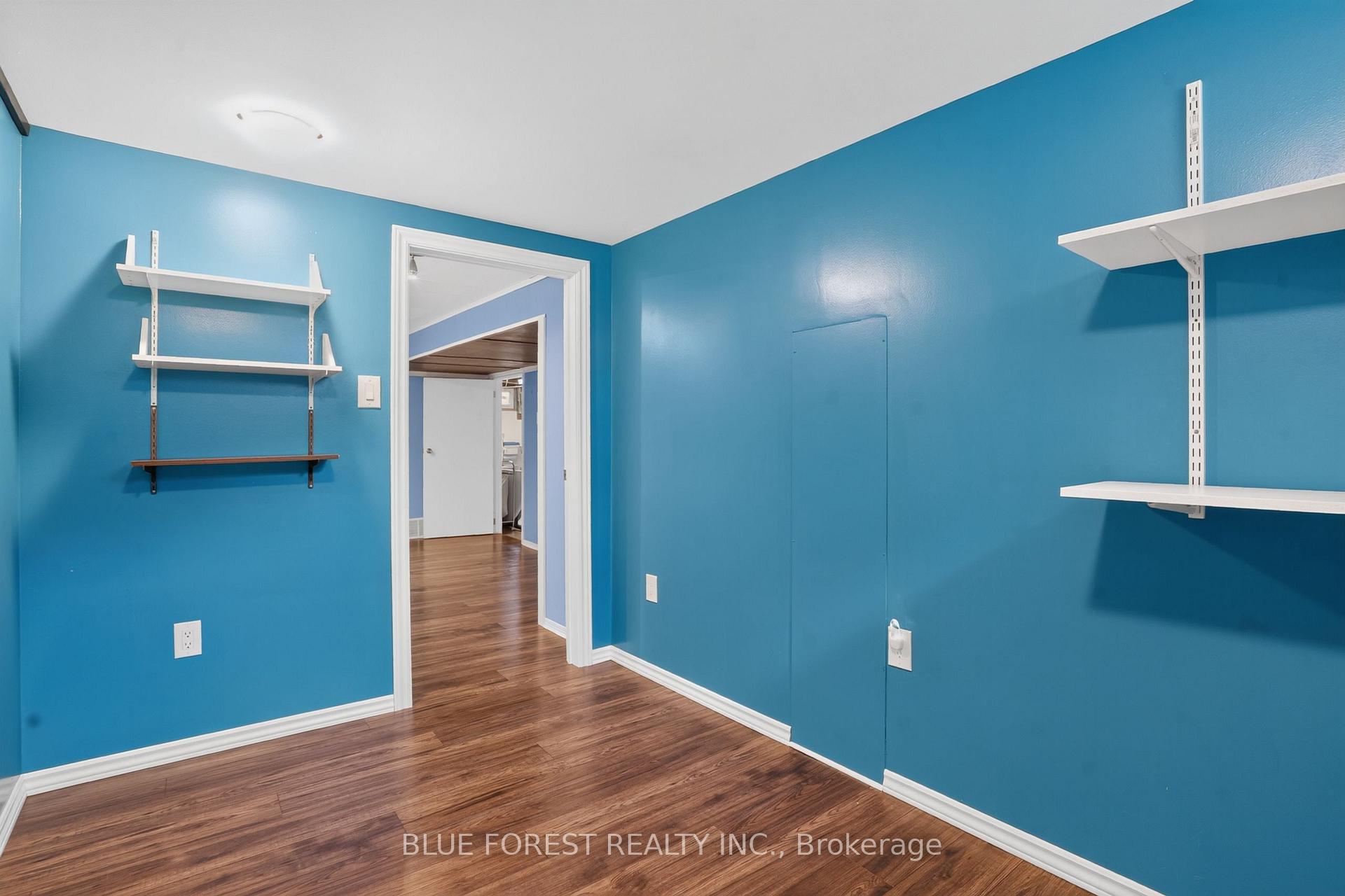 Photo 39 of 926 Eagle Crescent, London, South J — HOMEH