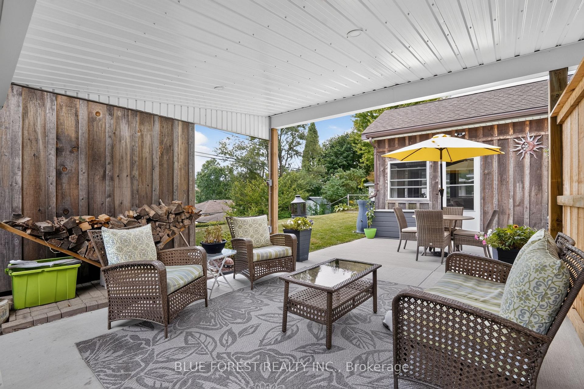 Photo 43 of 926 Eagle Crescent, London, South J — HOMEH