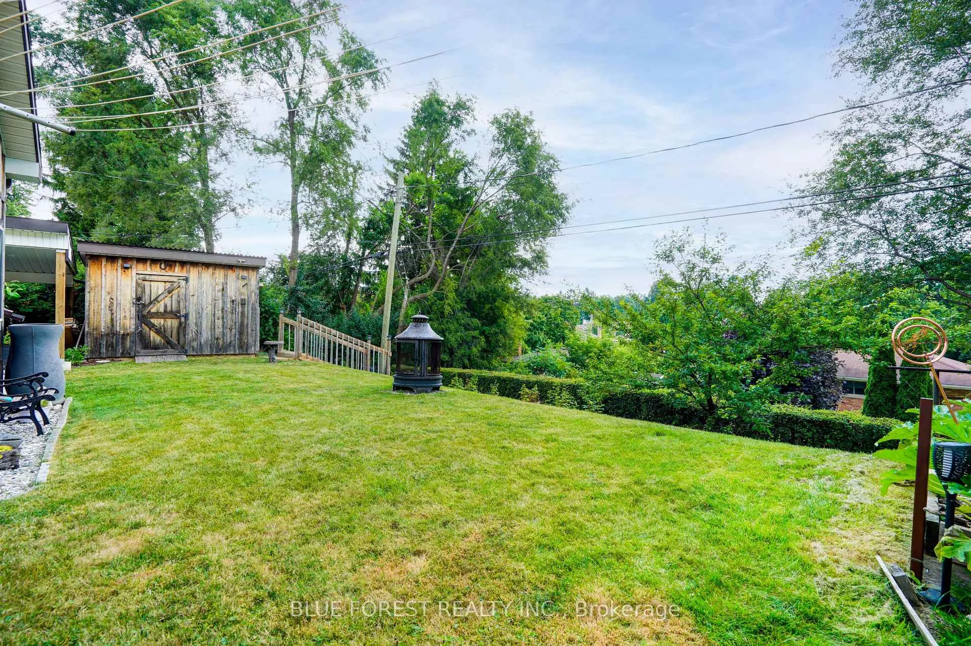 Photo 47 of 926 Eagle Crescent, London, South J — HOMEH