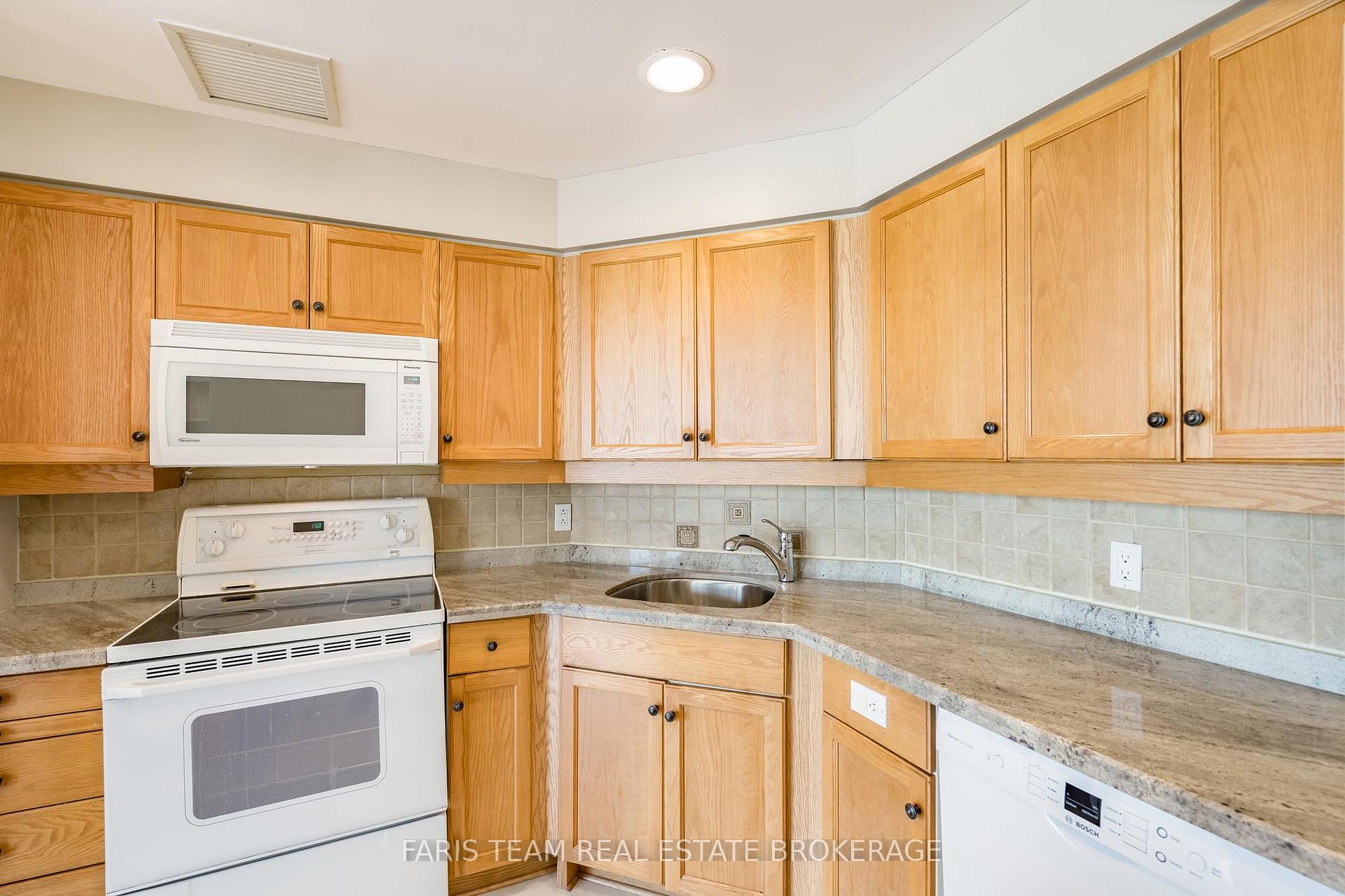 Photo 15 of Unit 82, 74 Ross Street, Barrie, Queen's Park — HOMEH