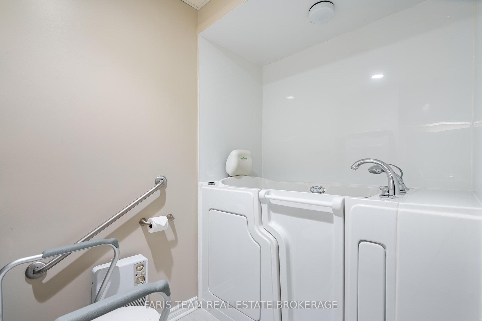 Photo 41 of Unit 82, 74 Ross Street, Barrie, Queen's Park — HOMEH