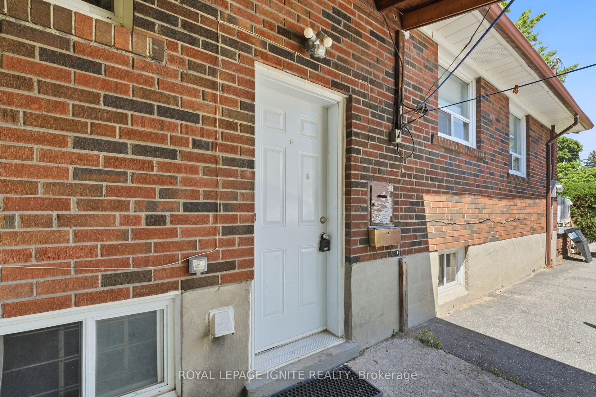 Photo 3 of Unit Bsmt, 18 Gloaming Drive, Scarborough, West Hill — HOMEH