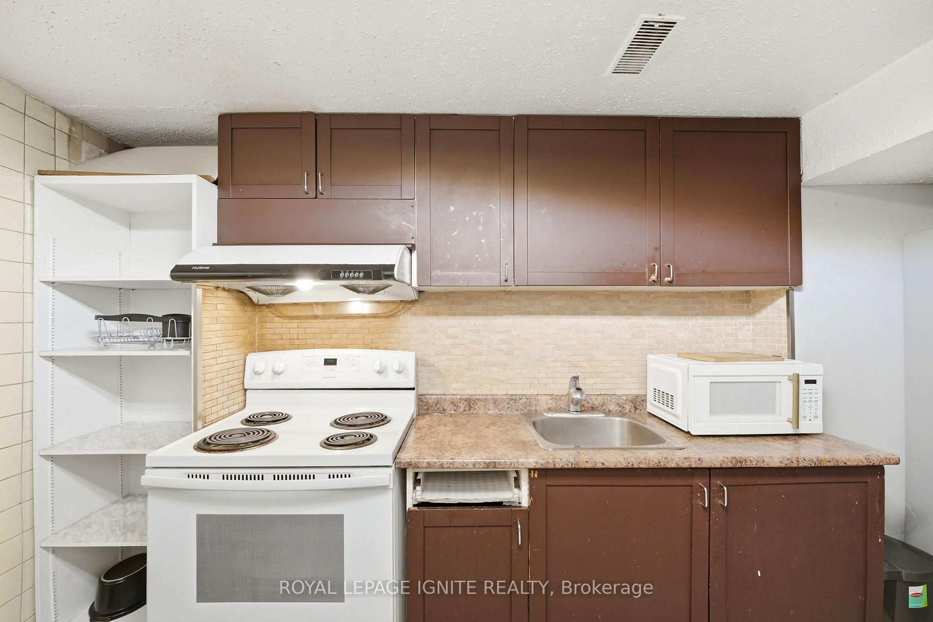 Photo 11 of Unit Bsmt, 18 Gloaming Drive, Scarborough, West Hill — HOMEH