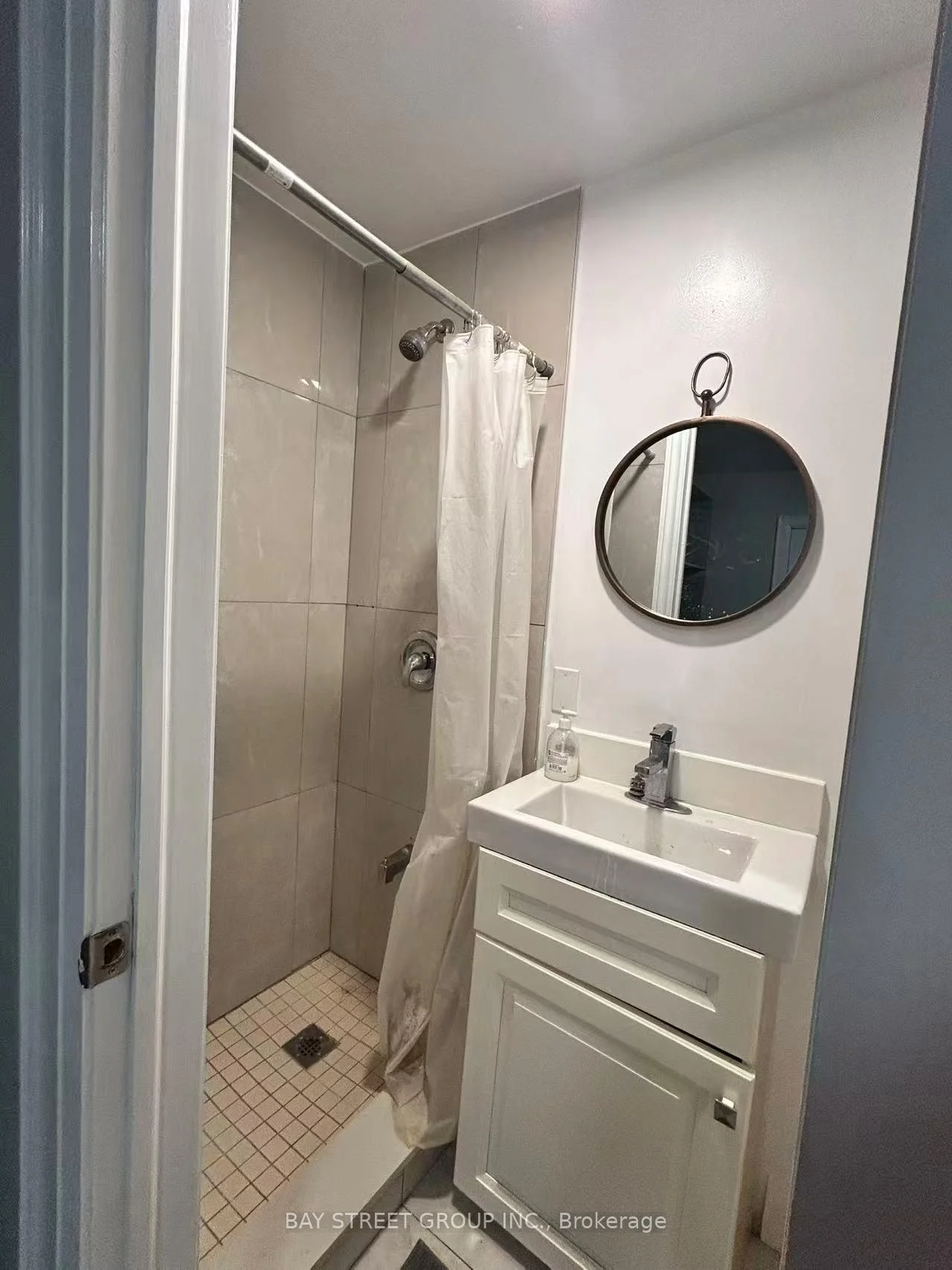 Photo 12 of Unit Main and Lower, 33 Dalton Road, Toronto, The Annex — HOMEH
