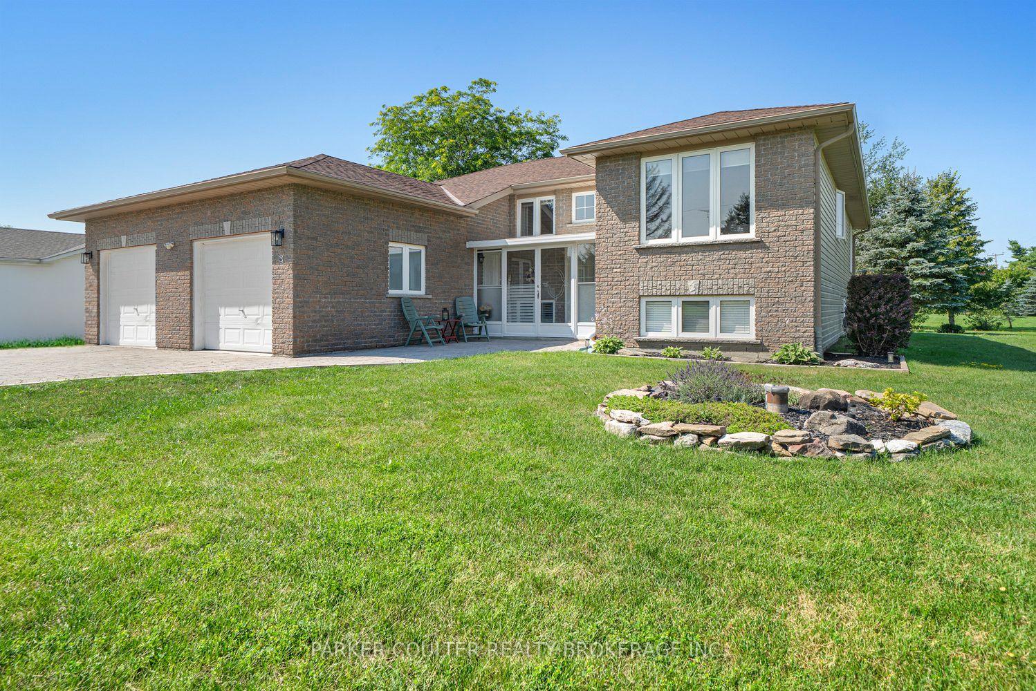 Photo 2 of 2 Marni Lane, Springwater, Rural Springwater — HOMEH