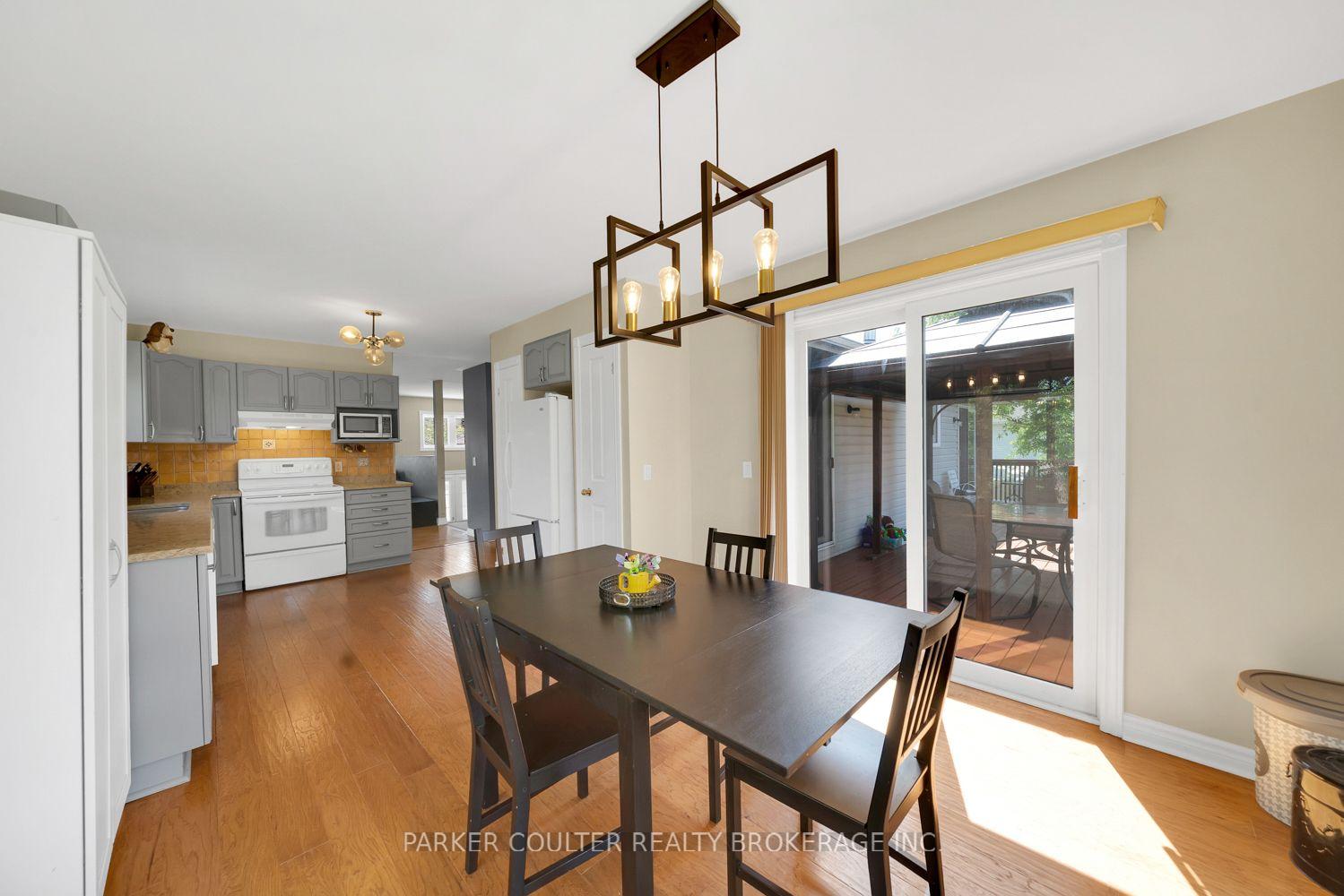 Photo 14 of 2 Marni Lane, Springwater, Rural Springwater — HOMEH