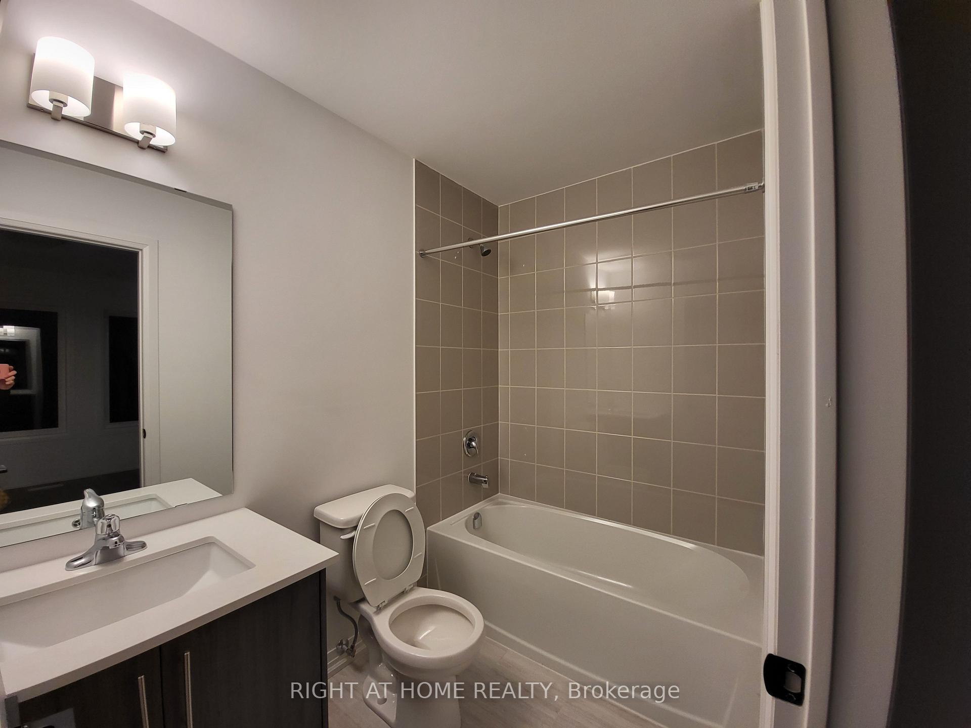 Photo 4 of 23 Fairlane Avenue, Barrie, Painswick South — HOMEH