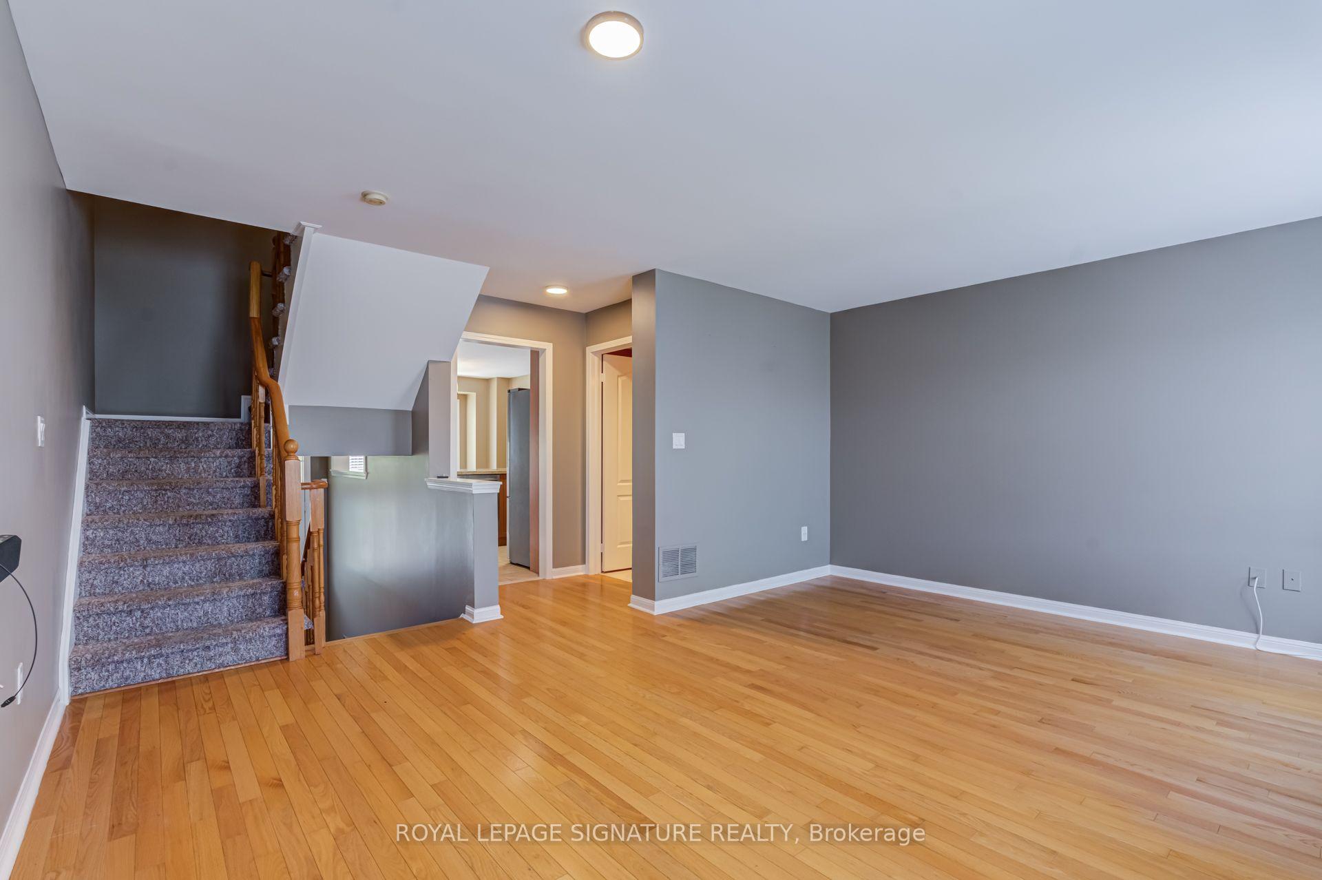 Photo 7 of 250 Richvale Drive S, Brampton, Heart Lake East — HOMEH